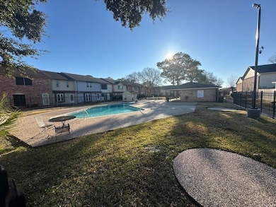 4038 Laura Leigh Dr, Friendswood, TX 77546 - photo 3