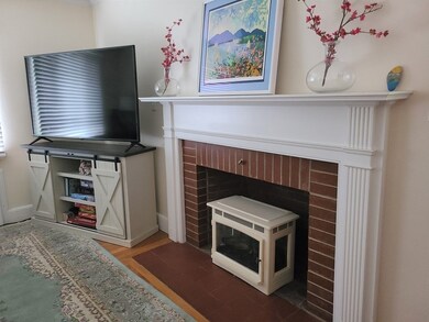 121 Withington Rd unit 1, Newtonville, MA 02460 - photo 4