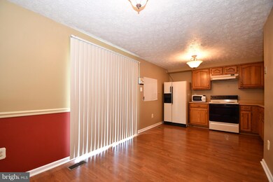 1214 Valley Leaf Ct, Edgewood, MD 21040 - photo 4