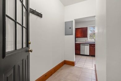 28 Highland Ave unit 3, Somerville, MA 02143 - photo 4