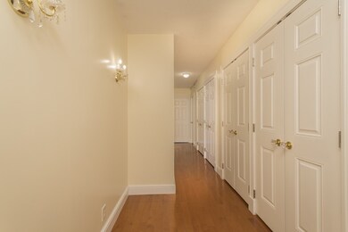 Harbor Towers unit 4B, Boston, MA 02110 - photo 3