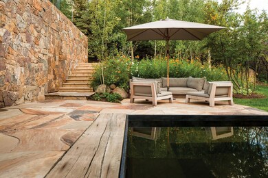 8-Outdoor seating