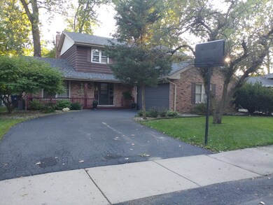 814 Carnation Ln, Matteson, IL 60443 - photo 4