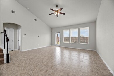 Large living area creating a warm and welcoming sp