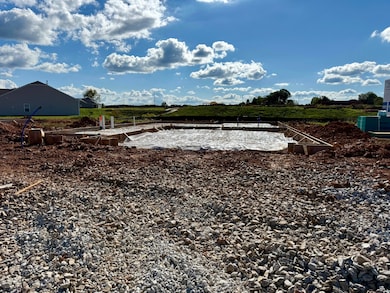 428 Furrow Dr, Morristown, TN 37813 - photo 2