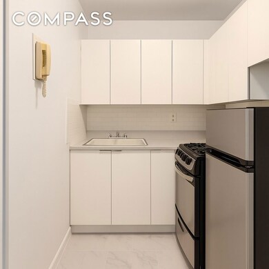 220 E 67th St unit 4A, New York, NY 10065 - photo 5