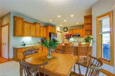 9572 Amberwood Ct, Broadview Heights, OH 44147 - photo 6