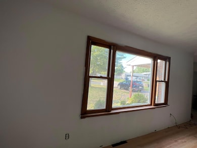 1911 Walden Dr, Columbus, OH 43229 - photo 4