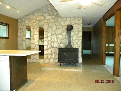 13644 W North River Rd, North Platte, NE 69101 - photo 4