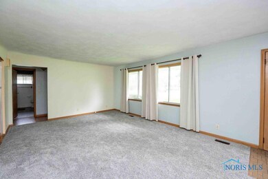 1527 Lockwood Rd, Findlay, OH 45840 - photo 7