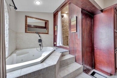 5 Endicott St, East Weymouth, MA 02189 - photo 5