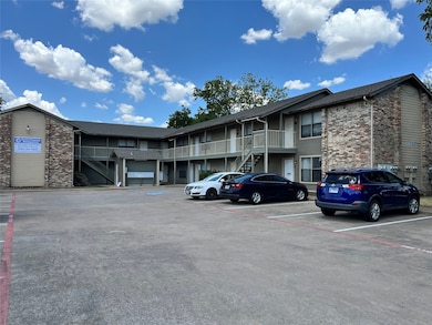 2526 W Prairie St unit 205, Denton, TX 76201 - photo 2