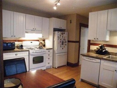 11 Lyman Rd unit B, Northampton, MA 01060 - photo 4