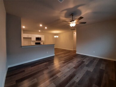 9724 Grosbeak Ln, Magnolia, TX 77354 - photo 3