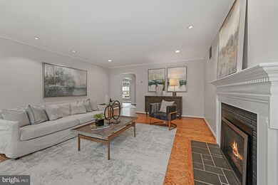 7413 Burtonwood Dr, Alexandria, VA 22307 - photo 7