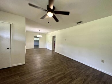 364001116_10227272581217472_111106752241