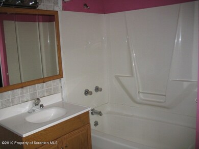 303 Rushbrook St, Jermyn, PA 18433 - photo 6