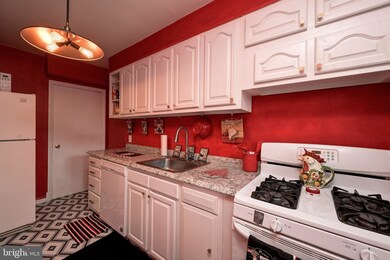 8643 Rock Oak Rd, Parkville, MD 21234 - photo 5