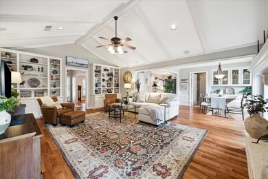 10226 Holly Springs Dr, Houston, TX 77042 - photo 5