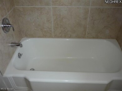 360 W Harvey St, Struthers, OH 44471 - photo 6