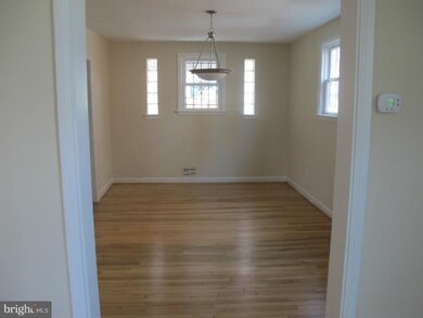 27 55th St SE, Washington, DC 20019 - photo 2