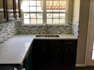 16903 Creek Line Dr, Friendswood, TX 77546 - photo 5