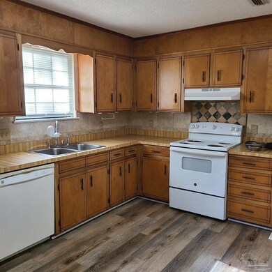 7804 Deborah Dr, Pensacola, FL 32514 - photo 4