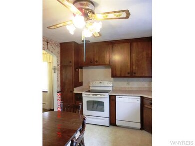 2747 Orleans Ave, Niagara Falls, NY 14303 - photo 6