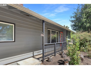 2055 Monterey Ln, Eugene, OR 97401 - photo 4