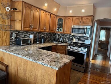 71-22 Calamus Ave, Flushing, NY 11377 - photo 3