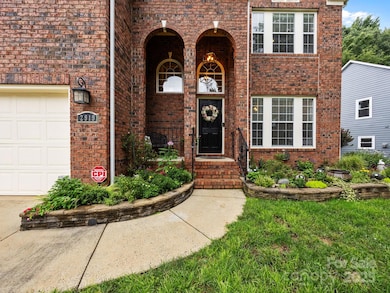 2919 Redfield Dr, Charlotte, NC 28270 - photo 2