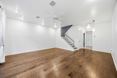 2100 Commonwealth St unit C, Houston, TX 77006 - photo 5