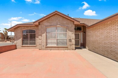 101 Lago Lindo Dr, Horizon City, TX 79928 - photo 4