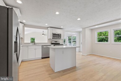 3400 Riverview Dr, Colonial Beach, VA 22443 - photo 6