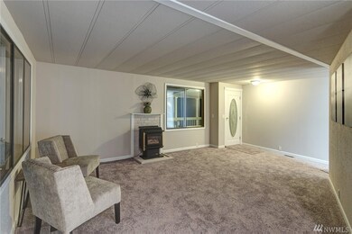 11423 126th St E unit 215, Puyallup, WA 98374 - photo 2