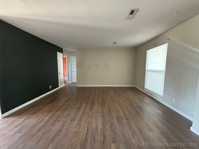 1729 S Pecan Ct, Broken Arrow, OK 74012 - photo 3