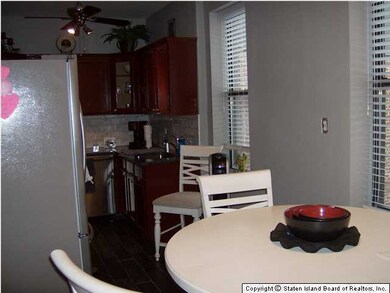 200 Hart Blvd unit 6G, Staten Island, NY 10301 - photo 6