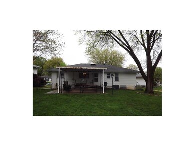 Covered Patio with nice fenced yard!