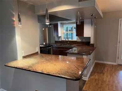 8220 Wellsmere Cir, Orlando, FL 32835 - photo 4