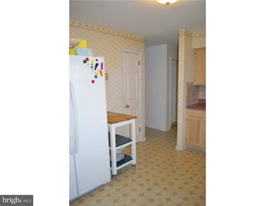 634 Maple Ave, Aldan, PA 19018 - photo 6