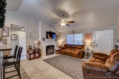 8911 S 258th East Ave, Broken Arrow, OK 74014 - photo 7