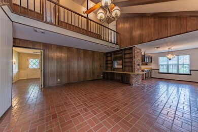 216RobinhoodCir-13-3