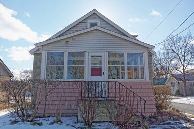 19 Clinton St, Rensselaer, NY 12144 - photo 2