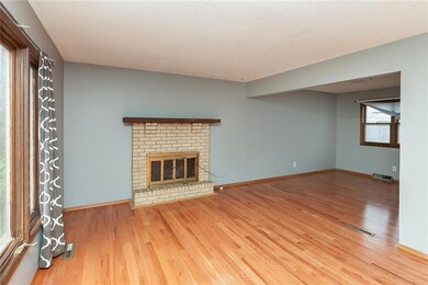 3317 Valdez Dr, Des Moines, IA 50310 - photo 4