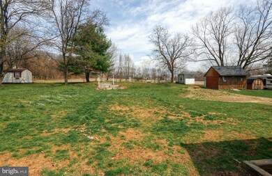 323 Mill St, Boyertown, PA 19512 - photo 4