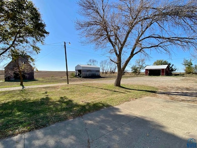 17575 Otter Ave, Le Mars, IA 51031 - photo 7