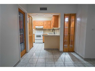 4490 W 19th Ct unit 416, Hialeah, FL 33012 - photo 3