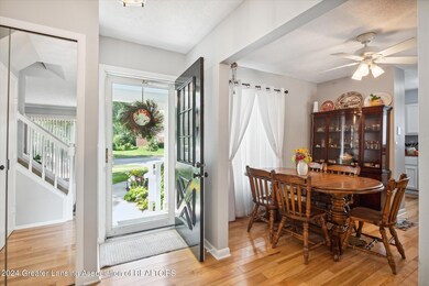 04-1326-Chartwell-Carriage-Way-S-East-La