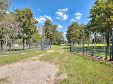 5400 S Triple X Rd, Choctaw, OK 73020 - photo 3