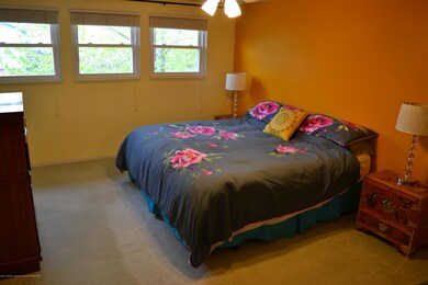 2178 Barclay bed 1